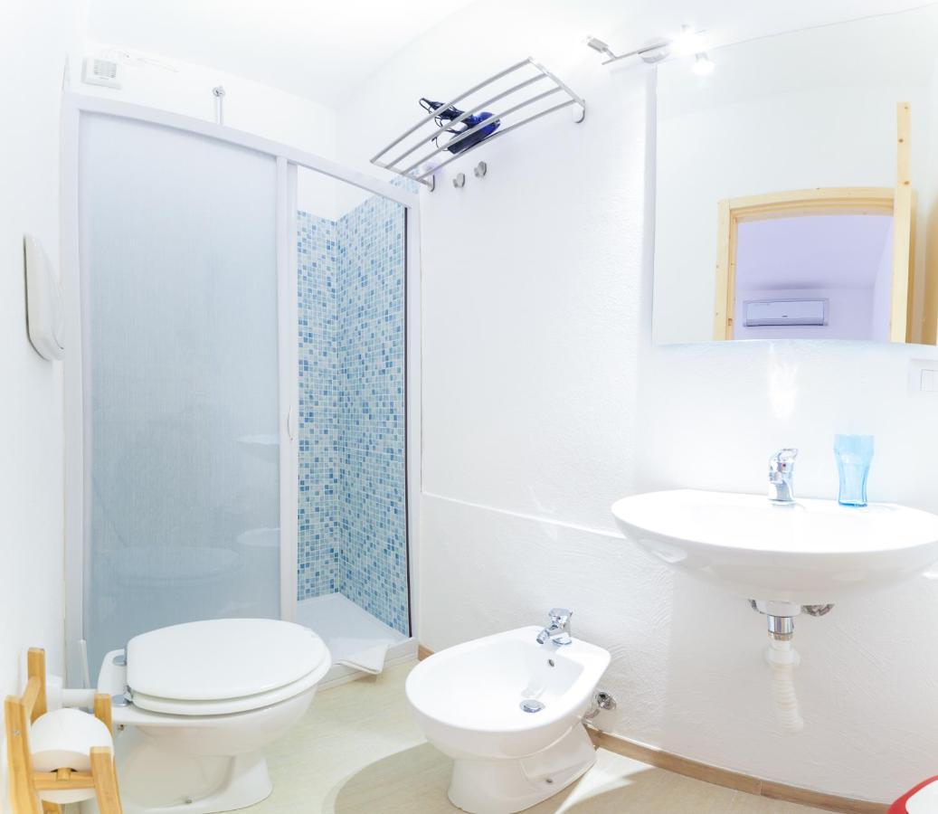 Brezza B&B Golfo Aranci Bagian luar foto