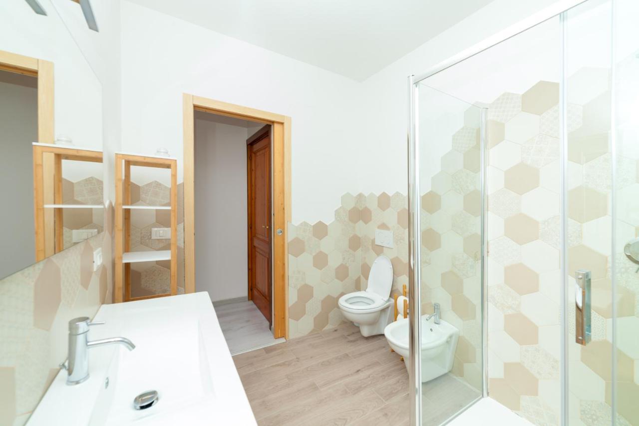 Brezza B&B Golfo Aranci Bagian luar foto