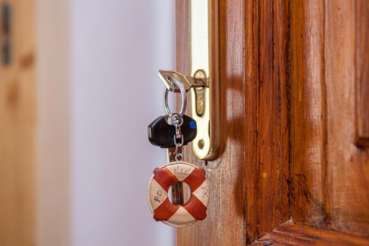 Brezza B&B Golfo Aranci Bagian luar foto