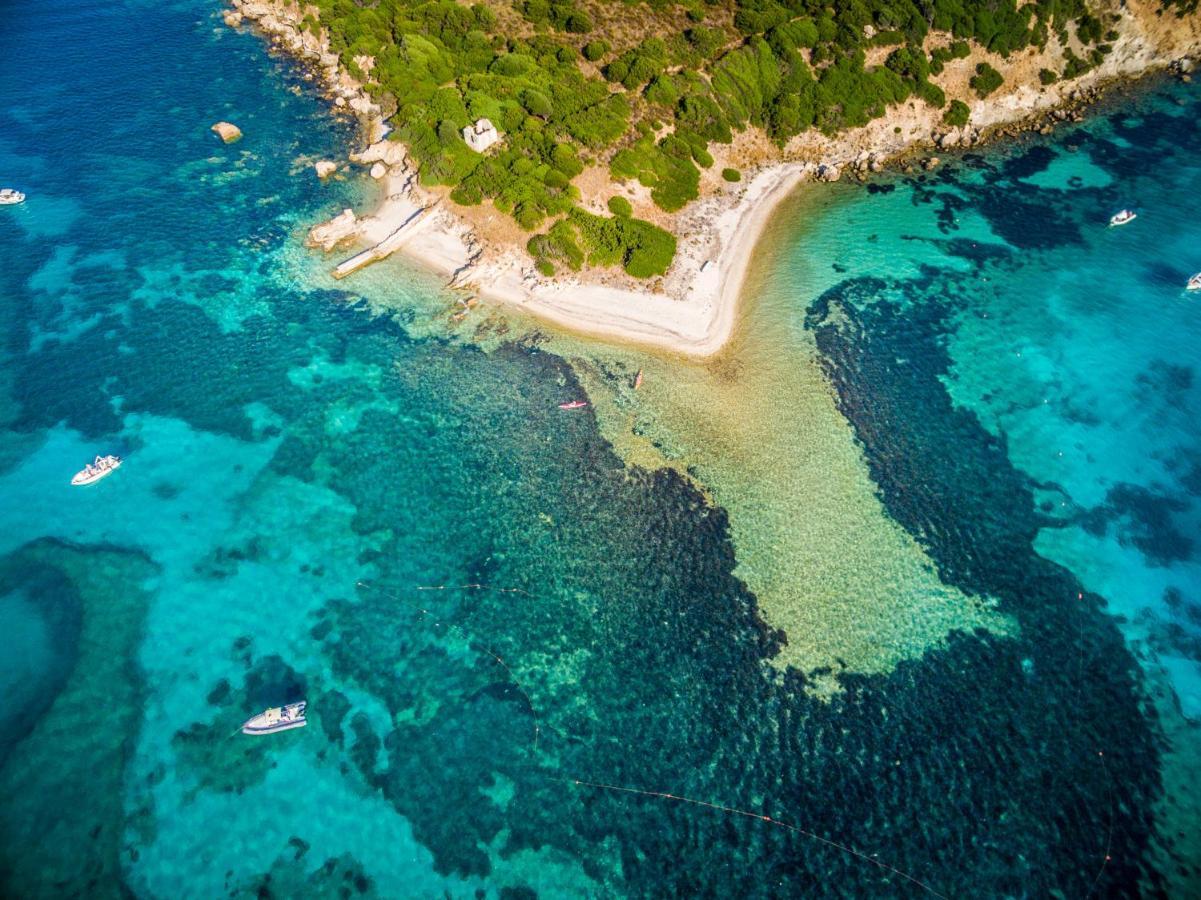 Brezza B&B Golfo Aranci Bagian luar foto