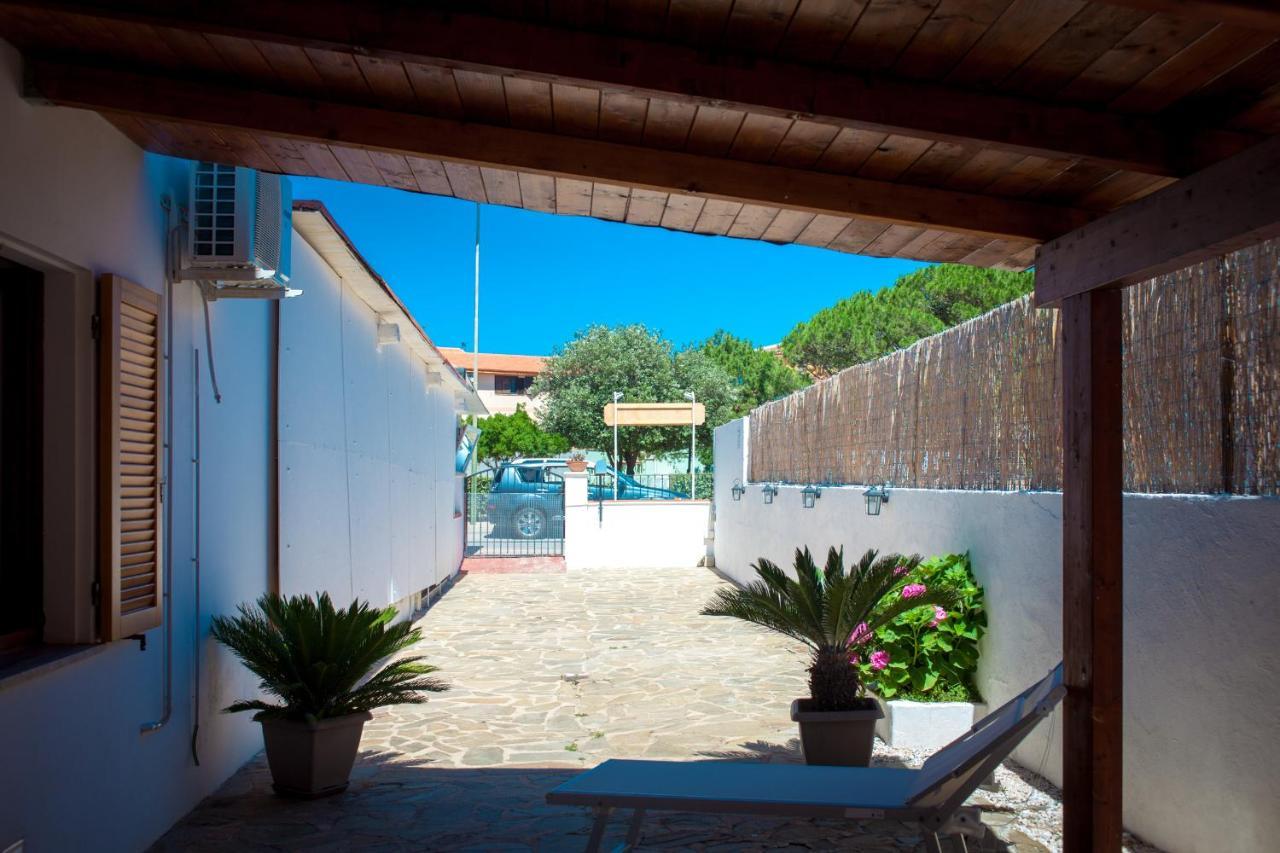 Brezza B&B Golfo Aranci Bagian luar foto